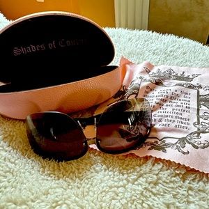 Juicy Couture women’s sunglasses with case- no scratches
